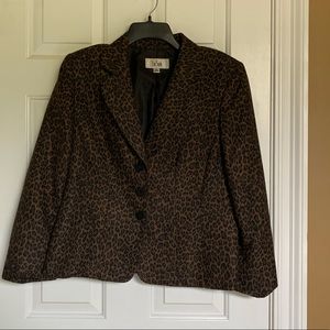 Le suit leopard blazer